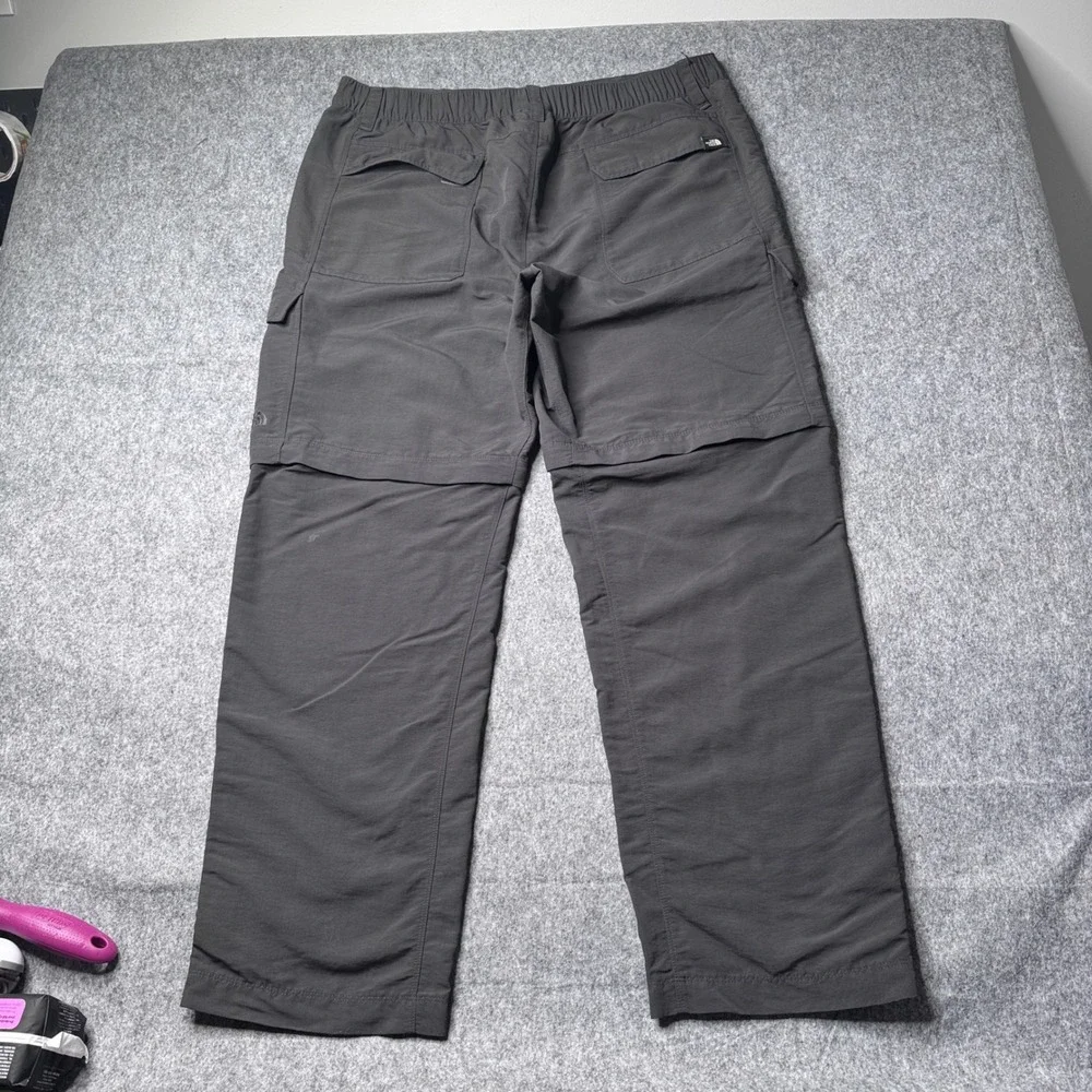 The North Face Mens Convertible Cargo Hiking Pants Gray Zip Off Shorts Regular